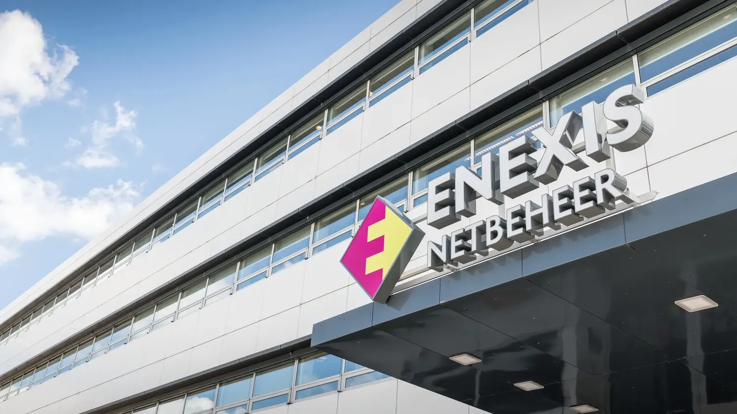Slechts 40% van thuisbatterijen geregistreerd: Enexis roept gemeenten op